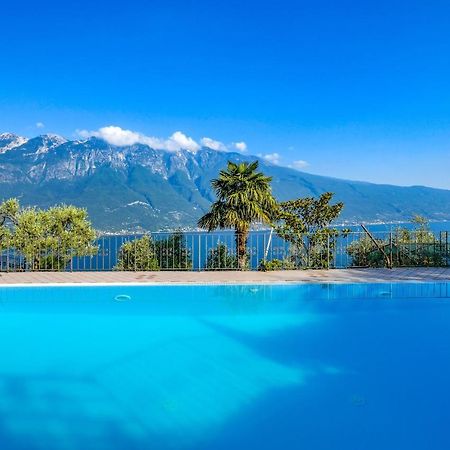 Casa Elka Residence Lake View And Pool By Garda Domus Mea Pieve  Exterior photo