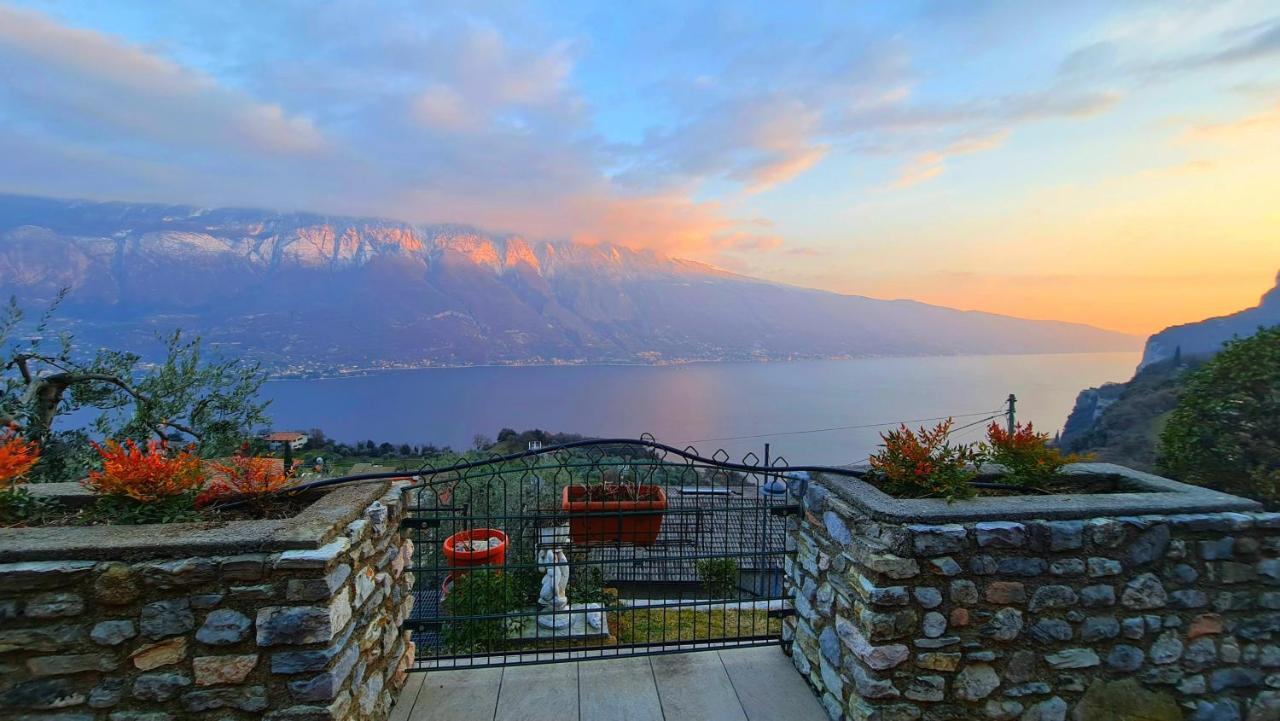 Casa Elka Residence Lake View And Pool By Garda Domus Mea Pieve  Exterior photo